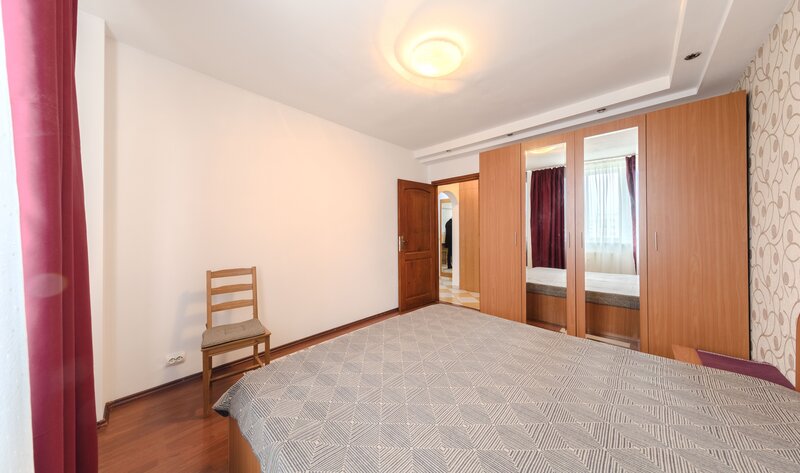 Romancierilor, deasupra metrou dec., comision 0, contract ANAF, et. 9/10.