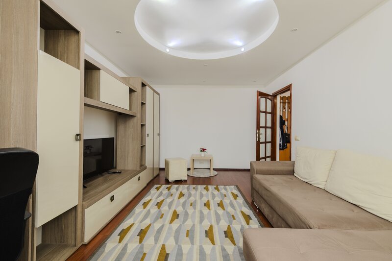 Romancierilor, deasupra metrou dec., comision 0, contract ANAF, et. 9/10.